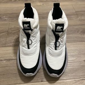 SOREL puffy waterproof zip up sneaker